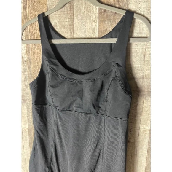 LULULEMON Black Tank with drawstring waist - Picture 3 of 6